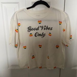 Heart patterned white tee